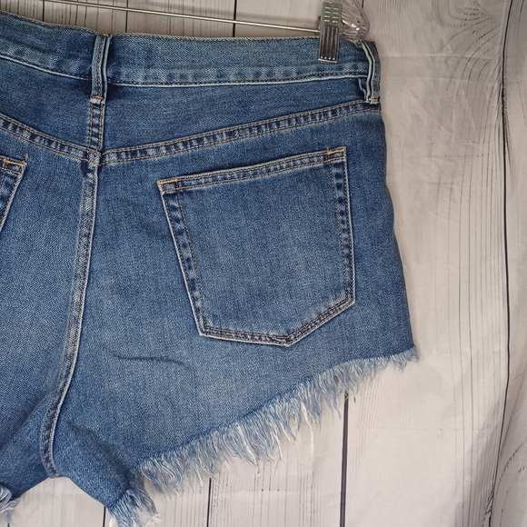 We The Free Blue Jean Shorts Distressed Frayed Hem - Picture 8 of 9